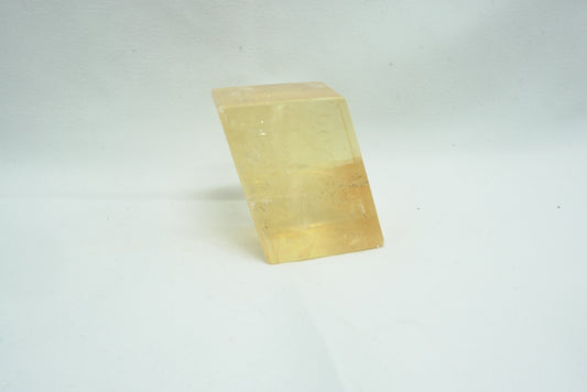 BLOC CALCITE OPTIQUE JAUNE (174 grammes)