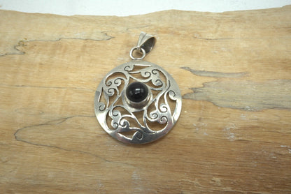 PENDENTIF ARTISANAL ONYX ARGENT
