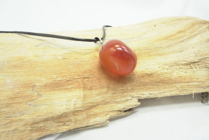 PENDENTIF PIERRE ROULEE CORNALINE