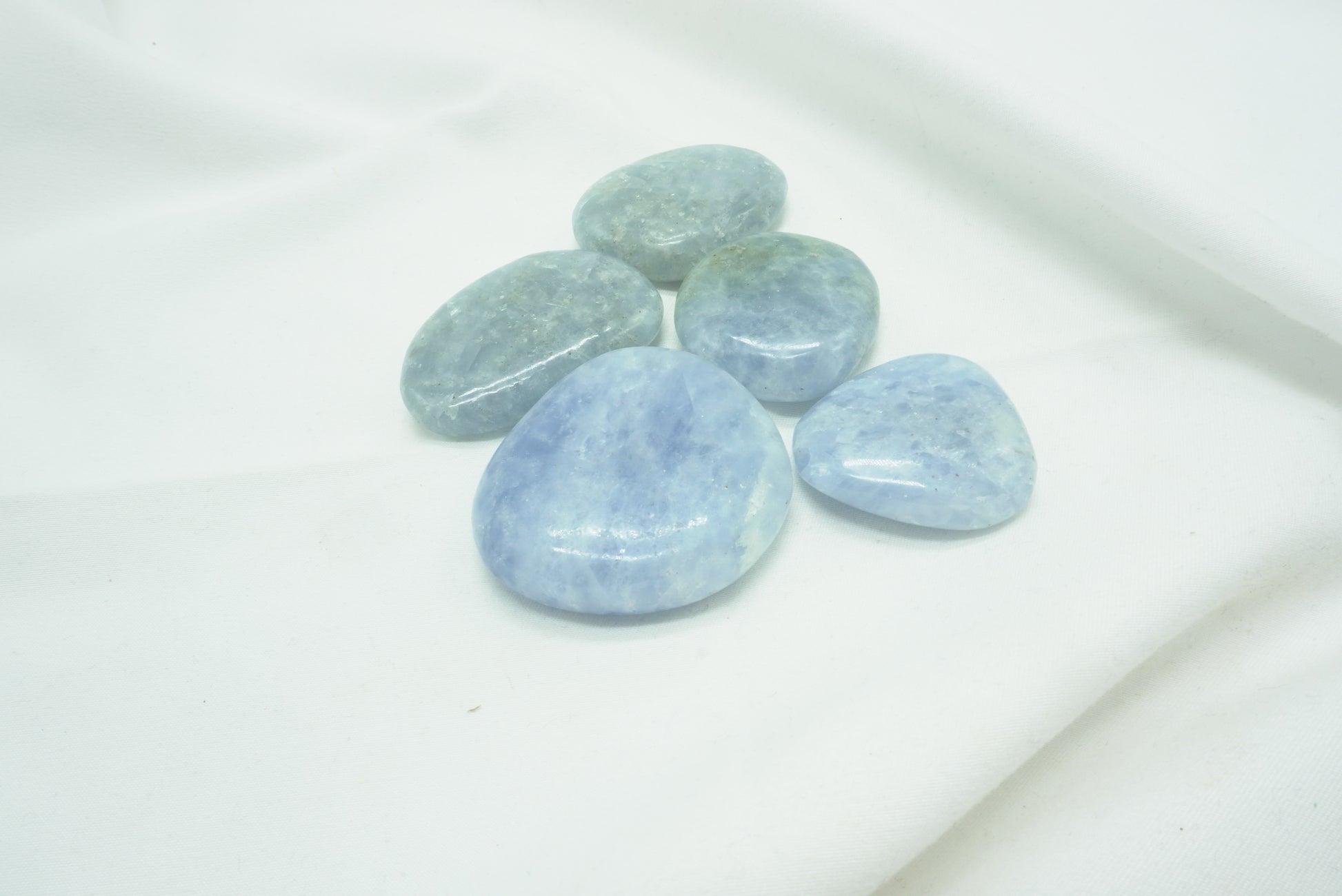 GALET PLAT CALCITE BLEUE