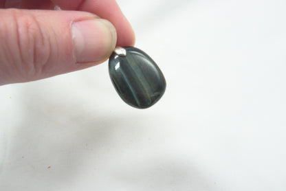PENDENTIF PIERRE PLATE OEIL DE FAUCON
