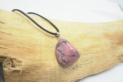 PENDENTIF PIERRE ROULEE RHODONITE