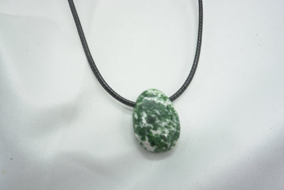 PENDENTIF PIERRE PERCEE AGATE ARBRE
