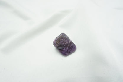 PIERRE ROULEE CHAROITE (9 grammes)