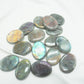 GALET PLAT LABRADORITE