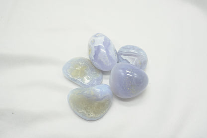 PIERRE ROULEE CALCEDOINE BLEUE