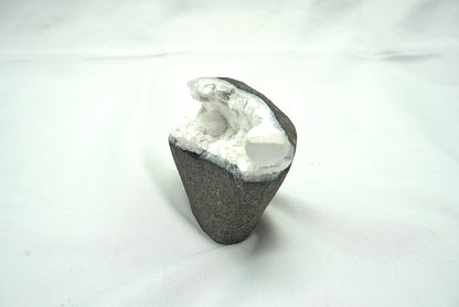 OKENITE SUR AMETHYSTE