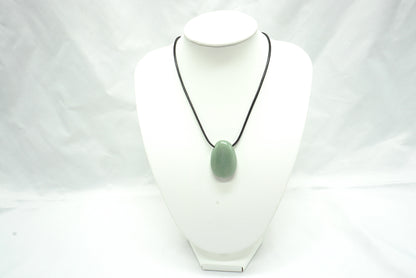 PENDENTIF PIERRE PERCEE AVENTURINE VERTE