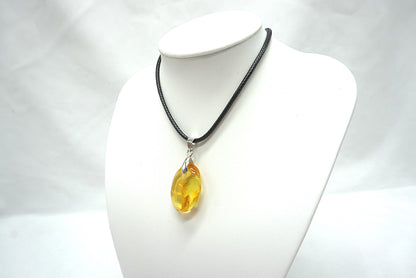 PENDENTIF PIERRE ROULEE AMBRE