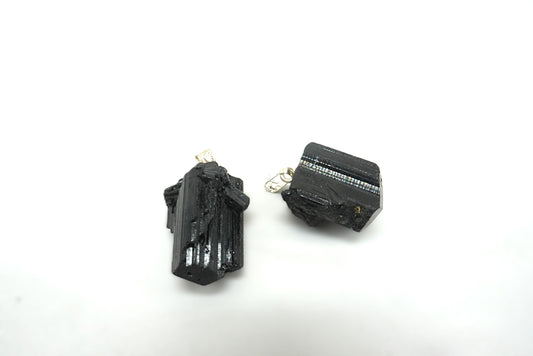PENDENTIF TOURMALINE NOIRE BRUTE