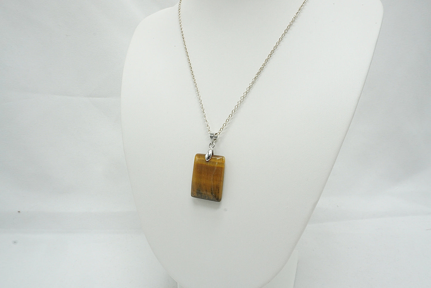 PENDENTIF OEIL DE TIGRE (Ref 5)