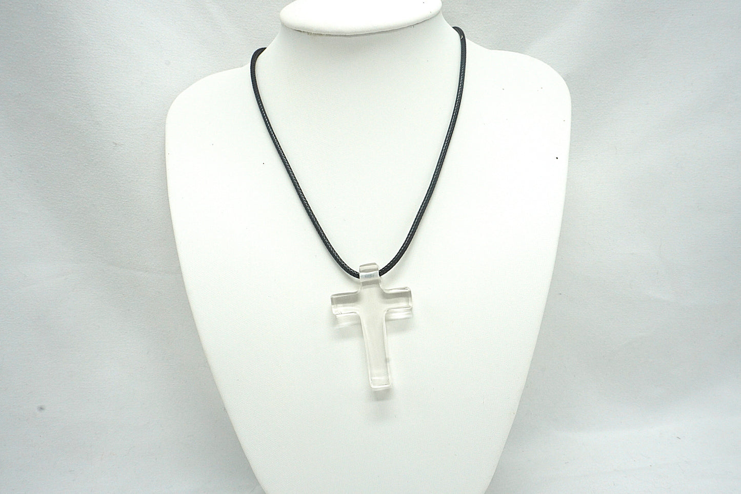 PENDENTIF CROIX CRISTAL DE ROCHE