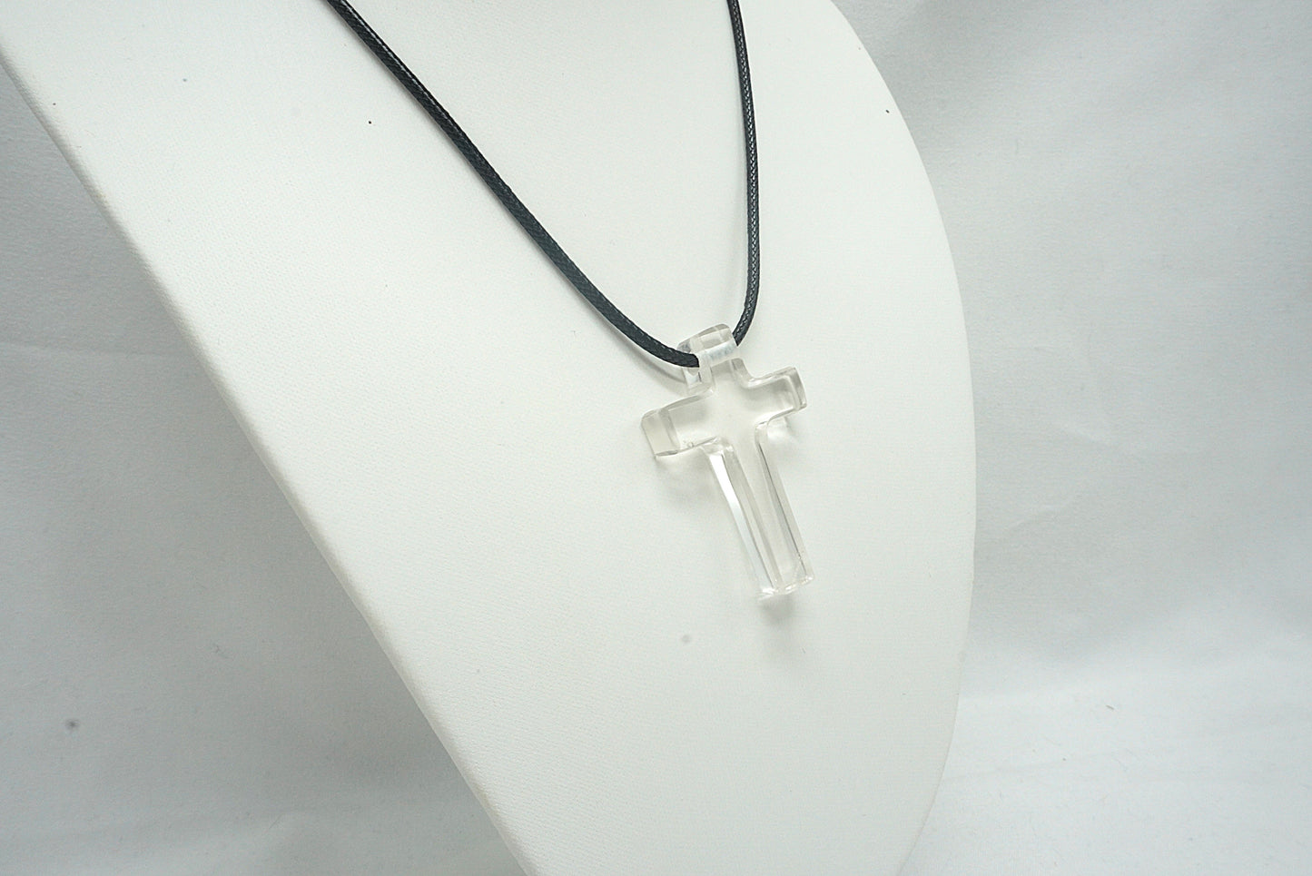 PENDENTIF CROIX CRISTAL DE ROCHE