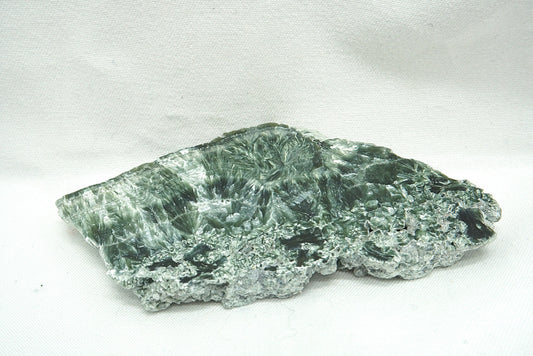 PLAQUE SERAPHINITE POLIE UNE FACE (31 grammes)