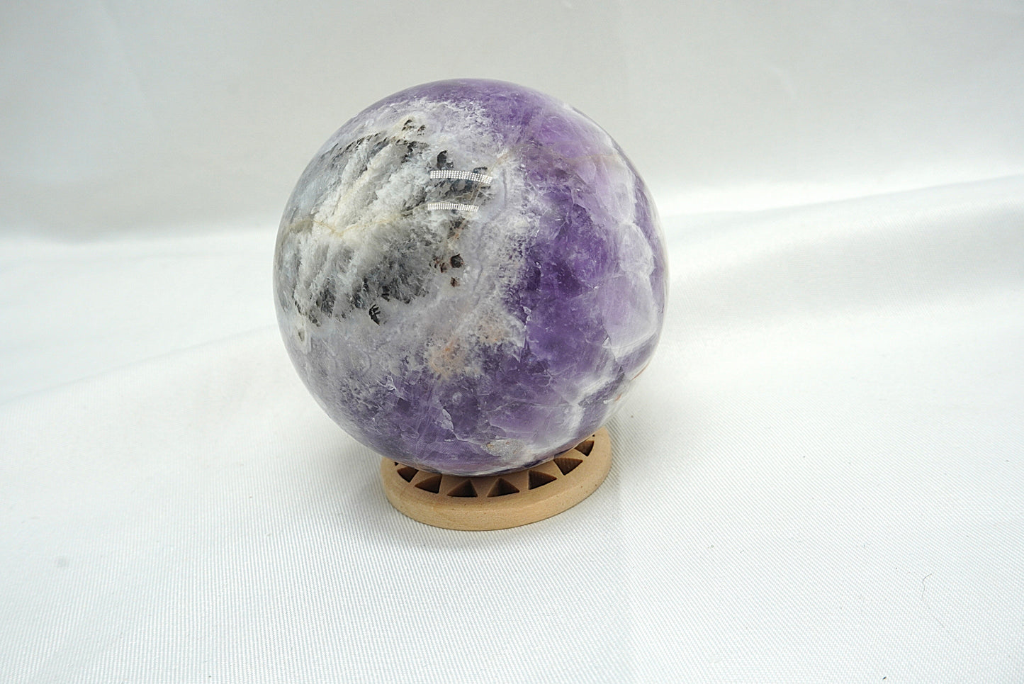 SPHERE AMETHYSTE CHEVRON (234 grammes)