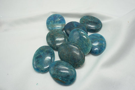GALET PLAT APATITE BLEUE
