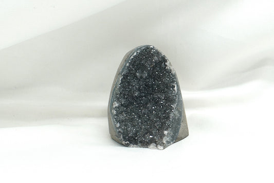 GEODE AMETHYSTE NOIRE 92 grammes