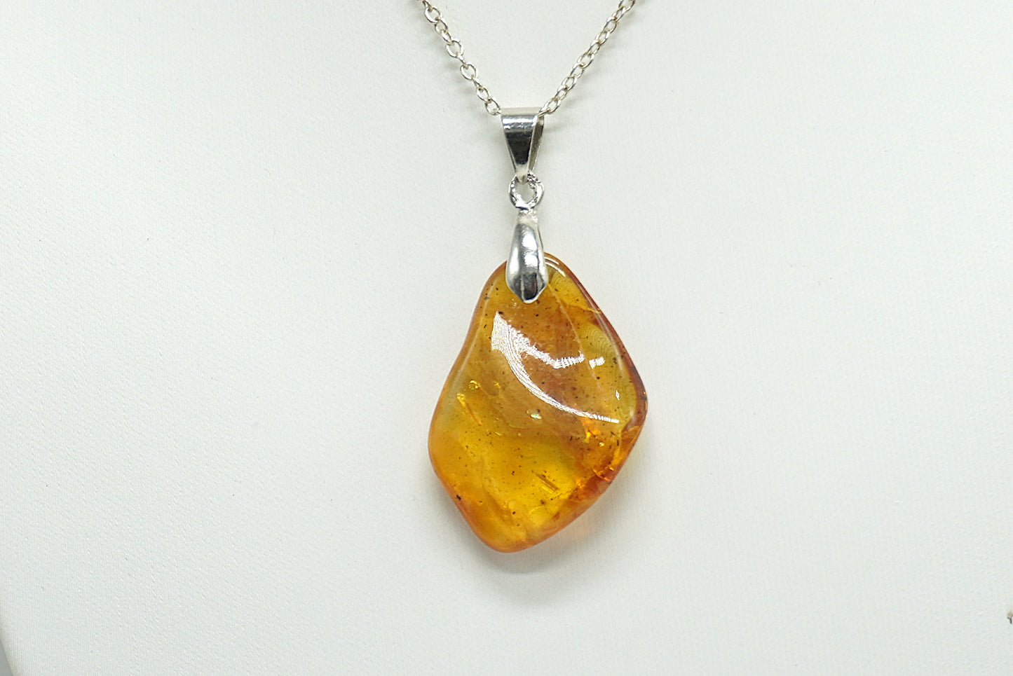 PENDENTIF AMBRE (ref 2)