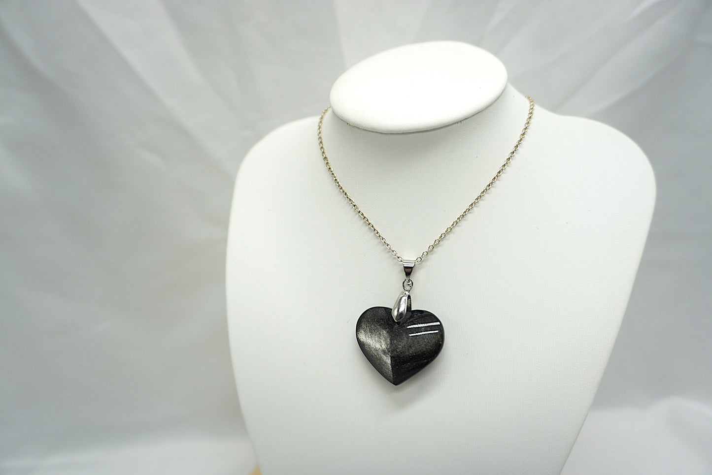 PENDENTIF COEUR OBSIDIENNE ARGENTEE (ref 1)
