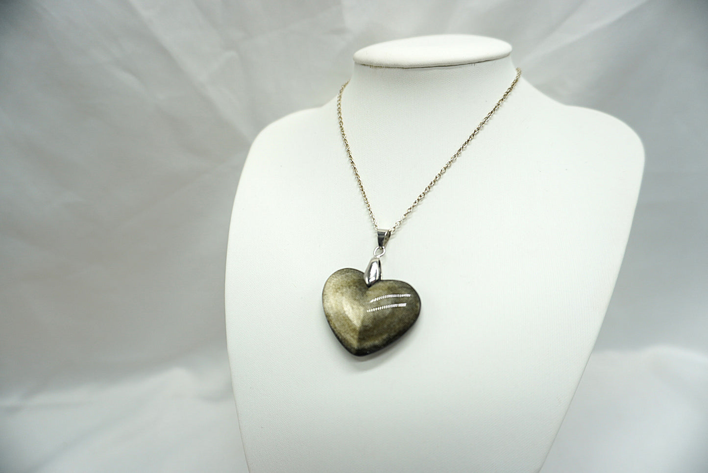 PENDENTIF COEUR OBSIDIENNE DOREE (ref 2)