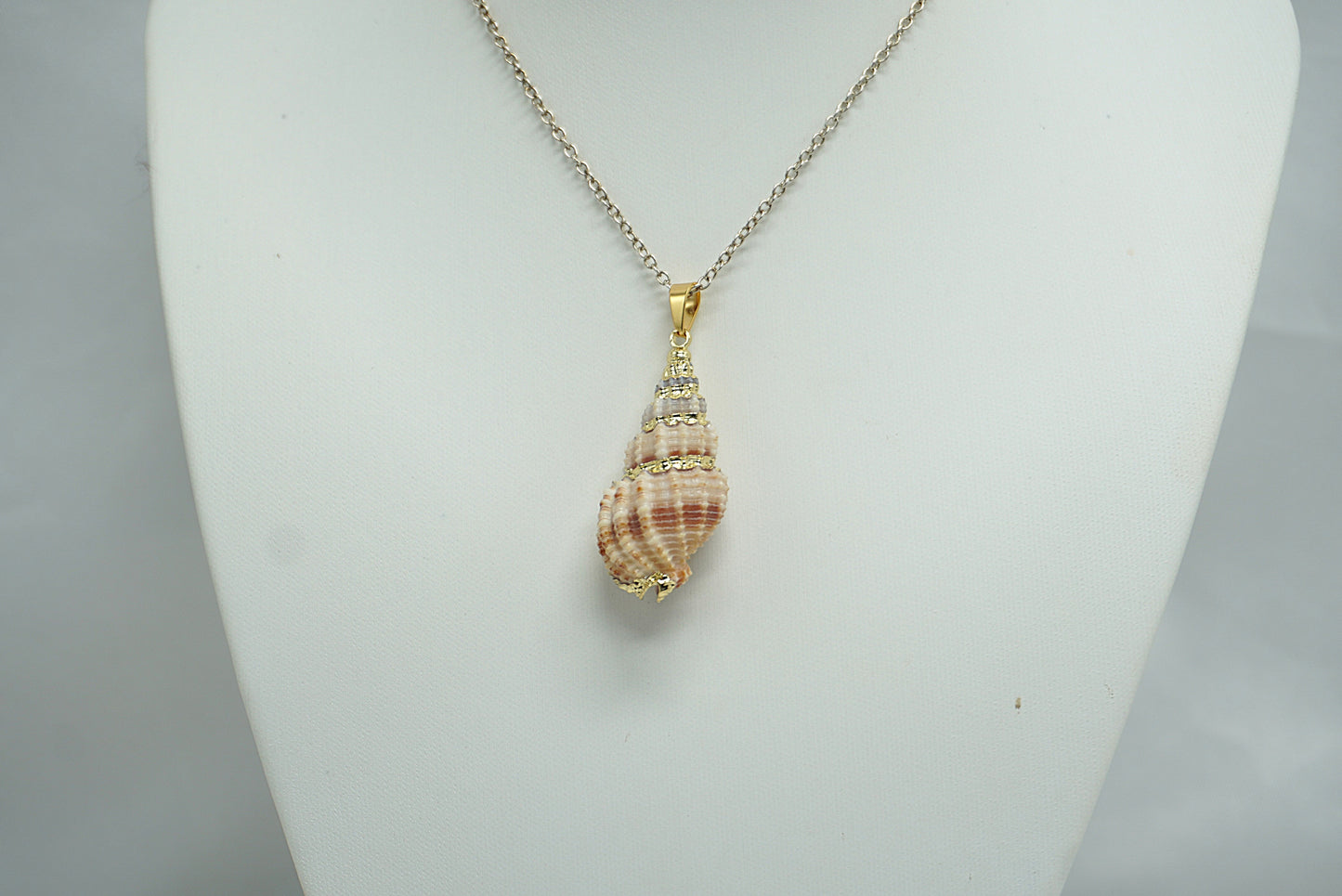 PENDENTIF COQUILLAGE TRITON