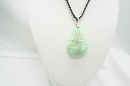 PENDENTIF GOUTTE GARNIERITE (ref 1)
