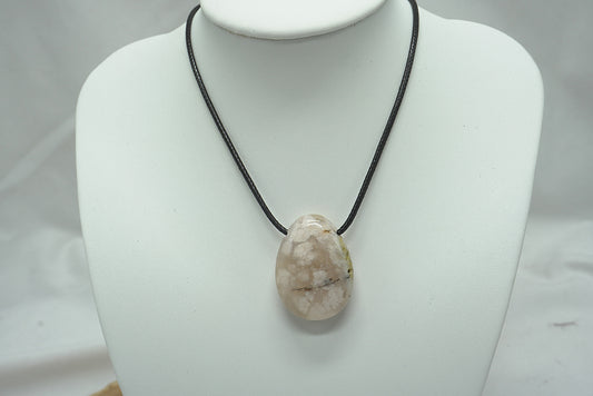 PENDENTIF PIERRE PERCEE AGATE FLEUR