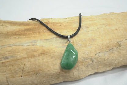 PENDENTIF PIERRE ROULEE FUSCHITE