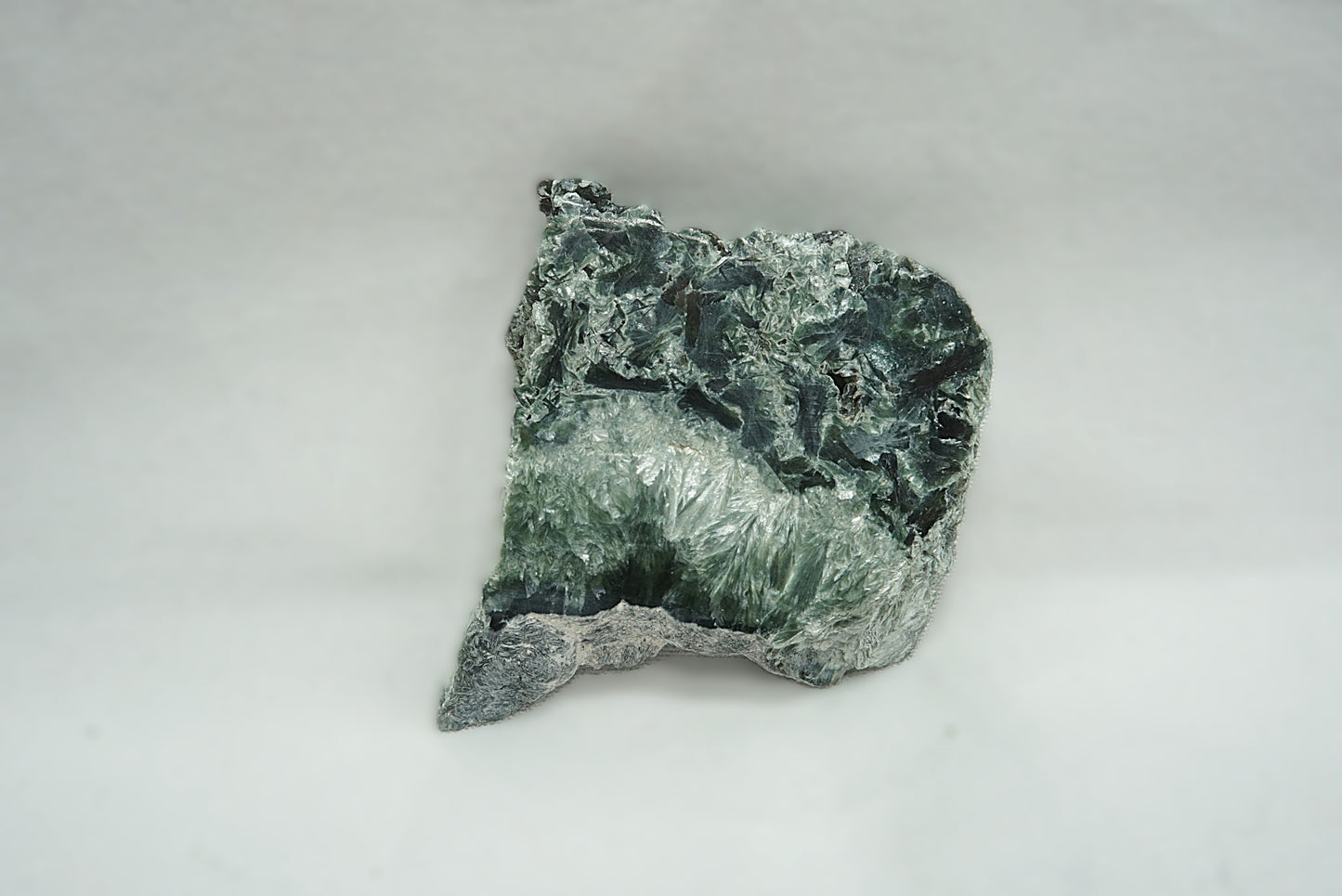 PLAQUE SERAPHINITE POLIE UNE FACE (12 grammes)