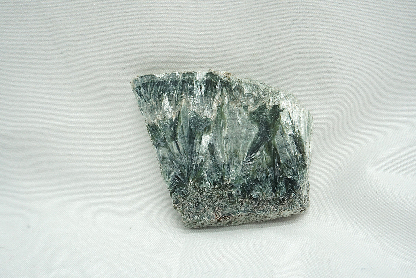 PLAQUE SERAPHINITE POLIE UNE FACE (22 grammes)