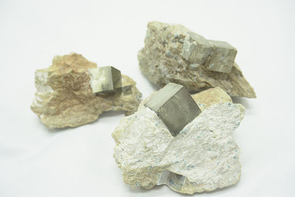 PYRITE BRUTE DE NAVAJUN