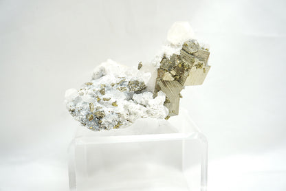 PYRITE ET APATITE BLANCHE (158 grammes)