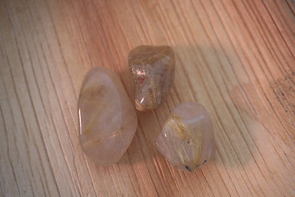 PIERRE ROULEE QUARTZ RUTILE