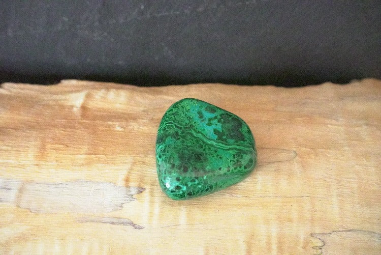 FORME LIBRE MALACHITE VEINÉE CHRYSOCOLLE