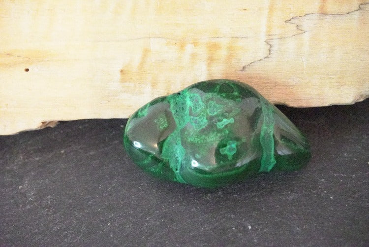 FORME LIBRE MALACHITE VEINÉE CHRYSOCOLLE