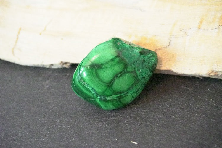 FORME LIBRE MALACHITE VEINÉE CHRYSOCOLLE