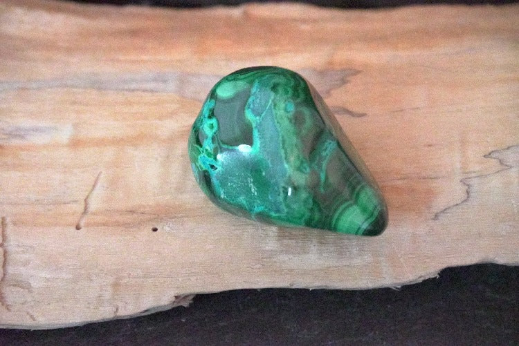 FORME LIBRE MALACHITE VEINÉE CHRYSOCOLLE