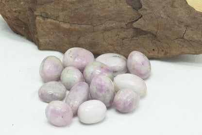 PIERRE ROULEE KUNZITE