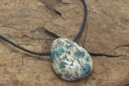 PENDENTIF JASPE K2 PIERRE PERCEE